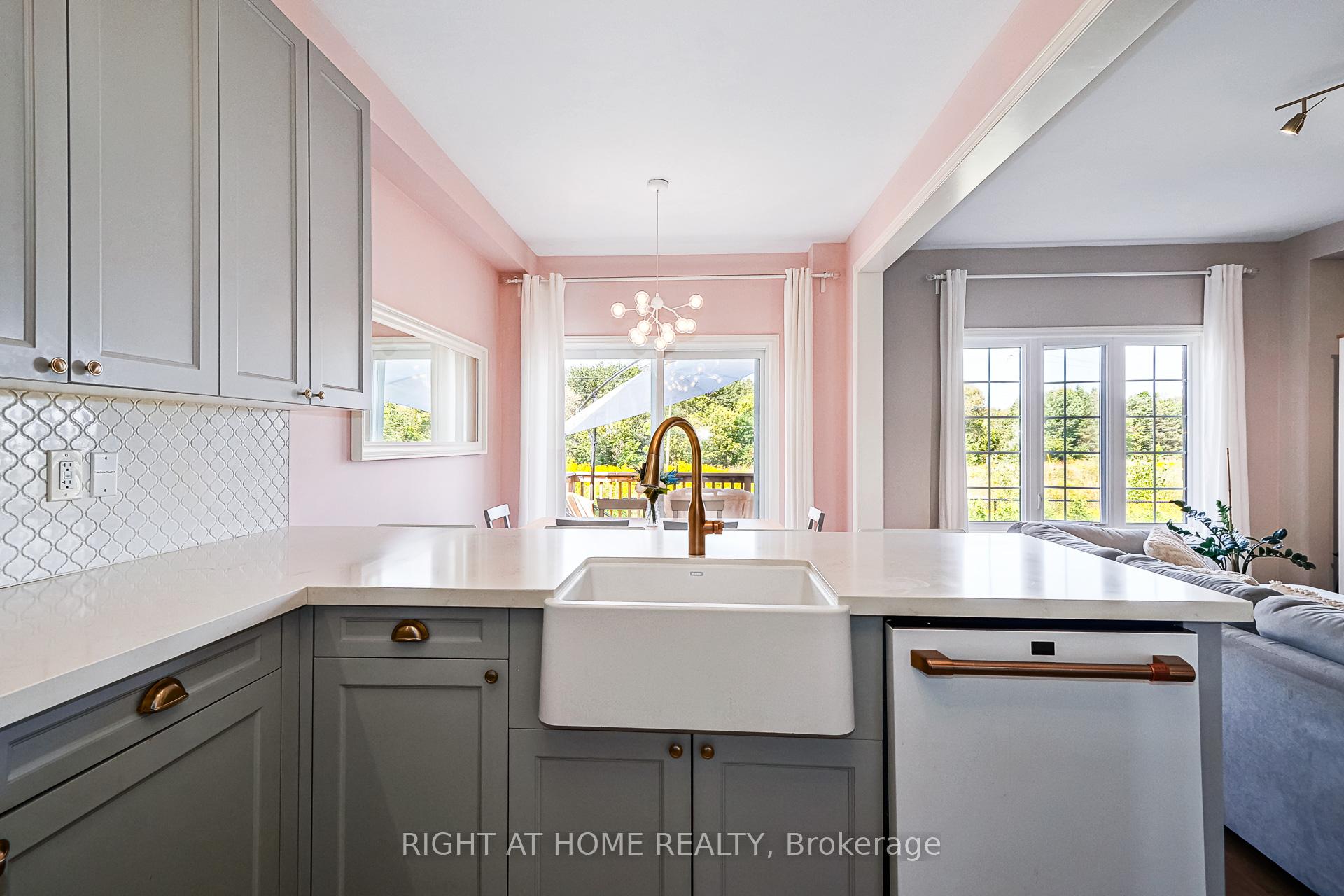 Photo 8 of 222 Springfield Crescent, Clearview, Stayner — HOMEH