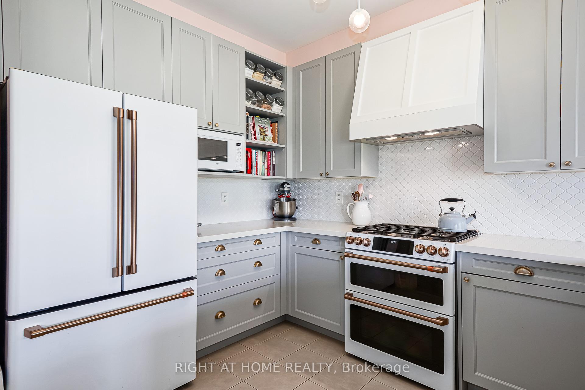 Photo 12 of 222 Springfield Crescent, Clearview, Stayner — HOMEH