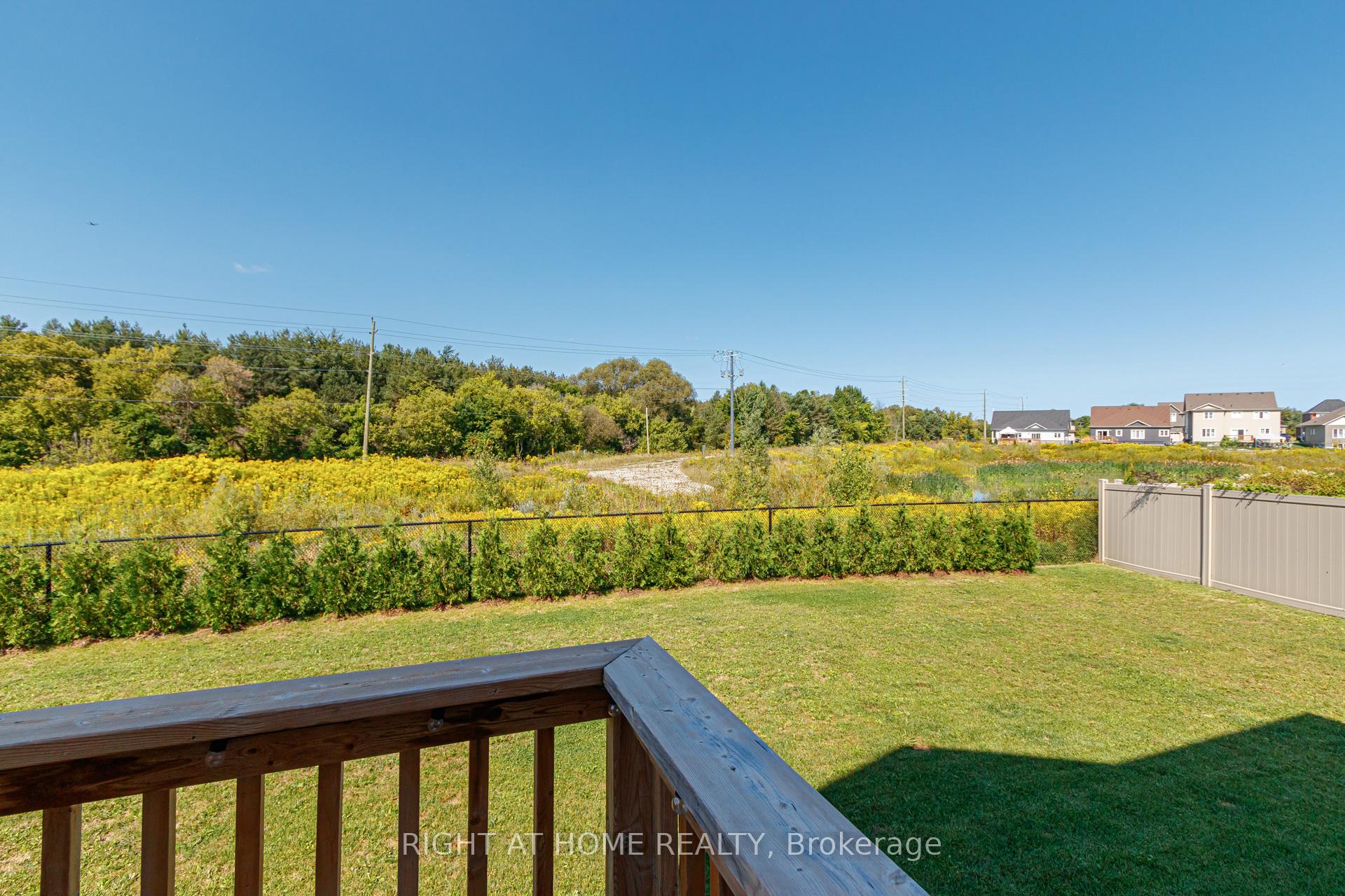 Photo 22 of 222 Springfield Crescent, Clearview, Stayner — HOMEH