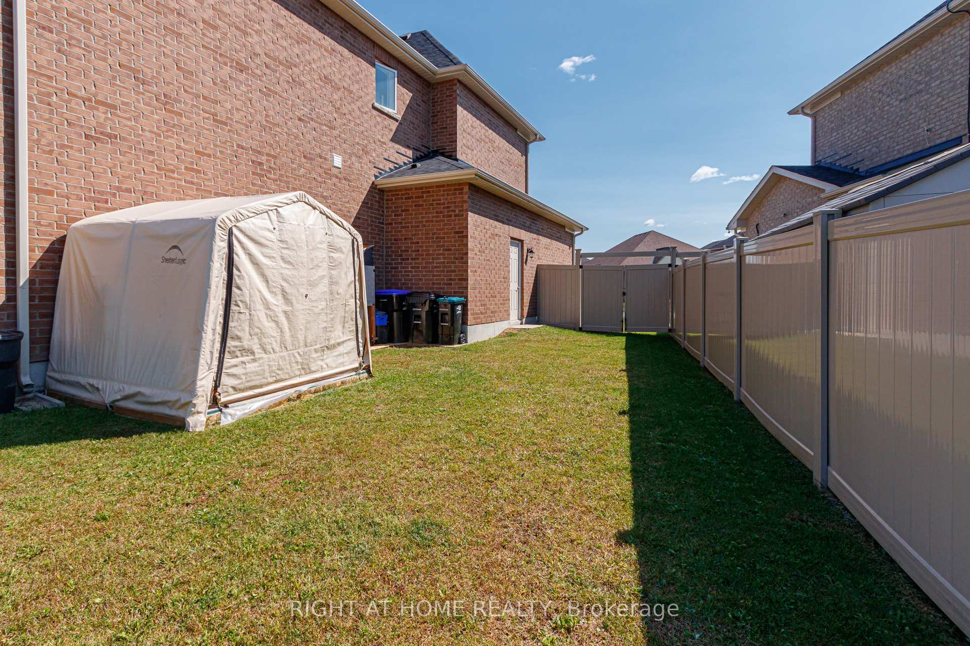 Photo 38 of 222 Springfield Crescent, Clearview, Stayner — HOMEH