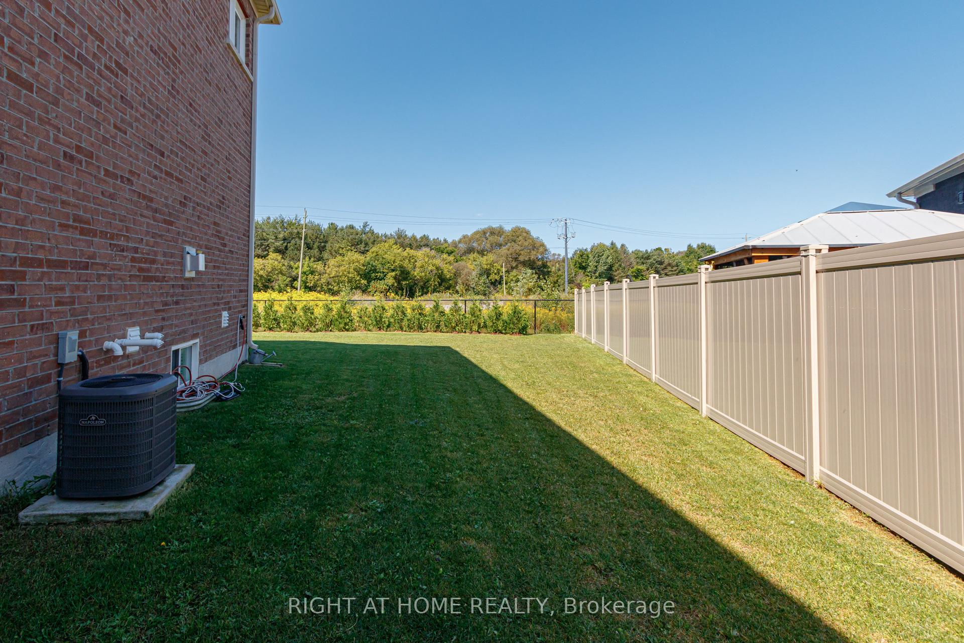 Photo 29 of 222 Springfield Crescent, Clearview, Stayner — HOMEH