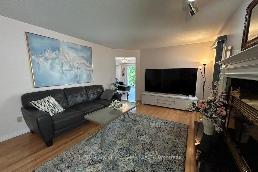 Photo 14 of 32 Cellini Court W, Ottawa, Hunt Club Park — HOMEH