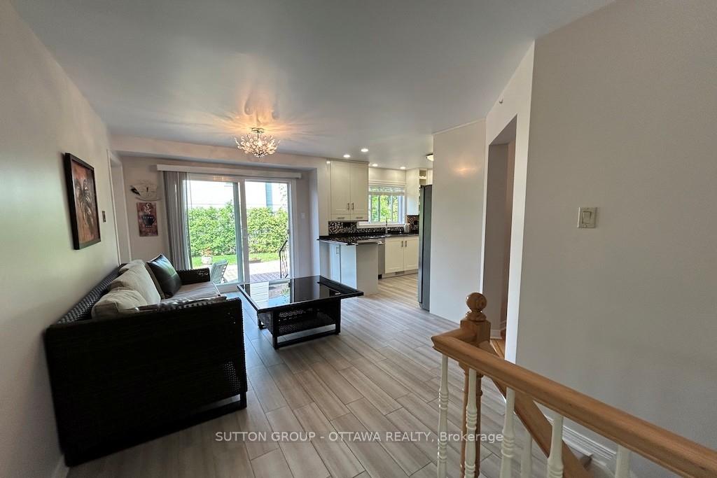 Photo 20 of 32 Cellini Court W, Ottawa, Hunt Club Park — HOMEH