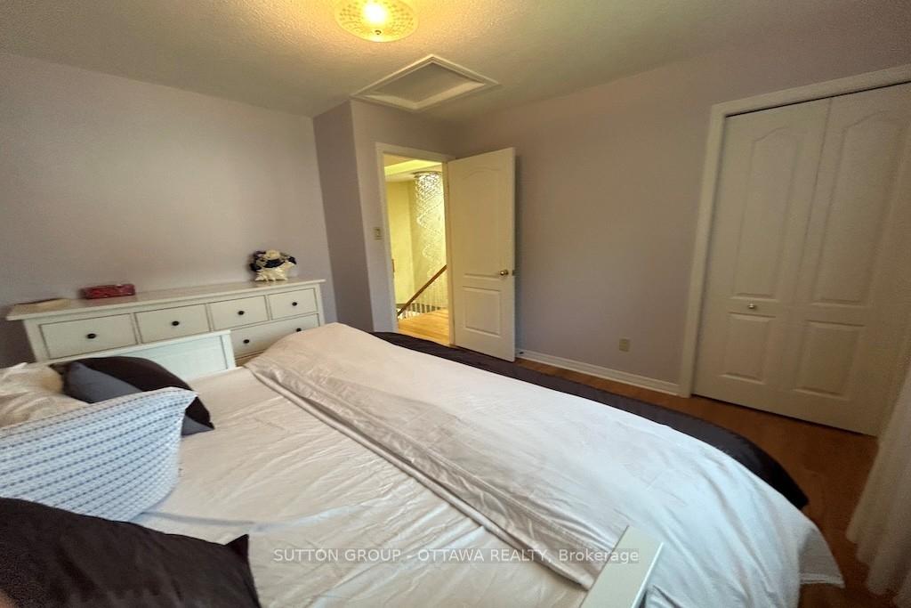 Photo 33 of 32 Cellini Court W, Ottawa, Hunt Club Park — HOMEH