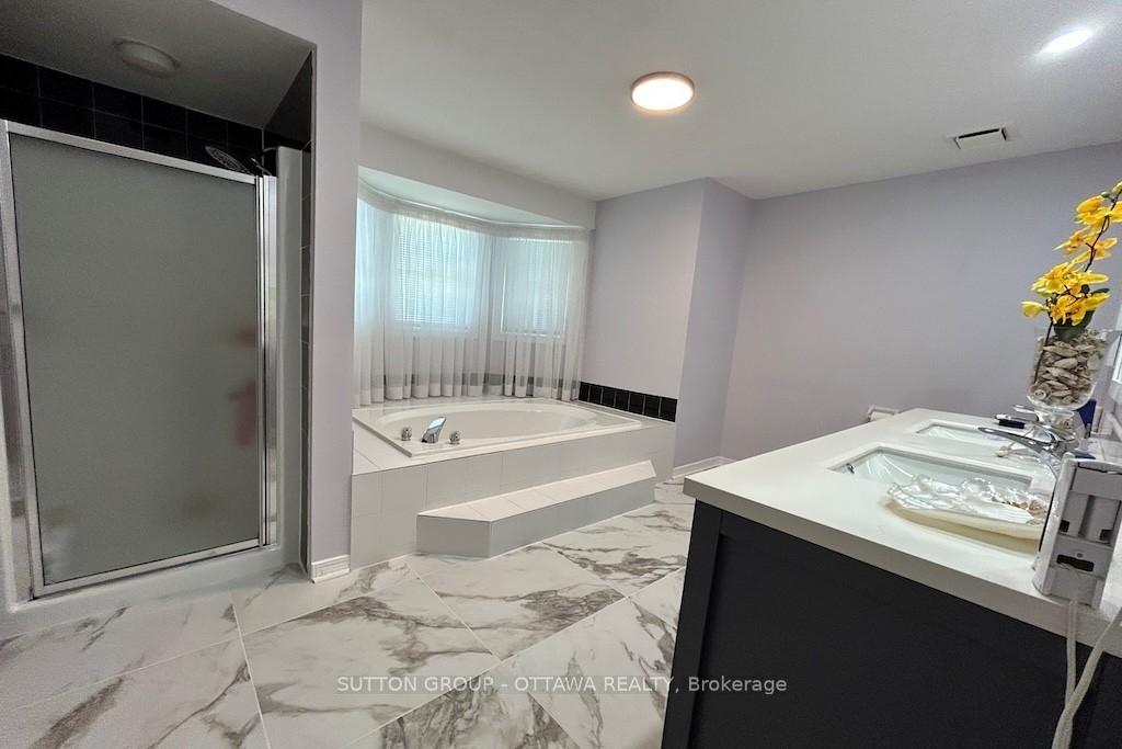 Photo 37 of 32 Cellini Court W, Ottawa, Hunt Club Park — HOMEH