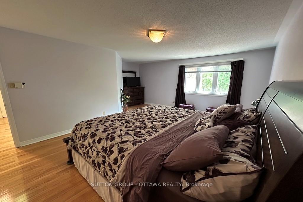Photo 41 of 32 Cellini Court W, Ottawa, Hunt Club Park — HOMEH