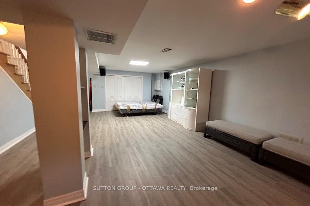 Photo 45 of 32 Cellini Court W, Ottawa, Hunt Club Park — HOMEH
