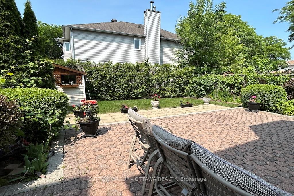 Photo 48 of 32 Cellini Court W, Ottawa, Hunt Club Park — HOMEH