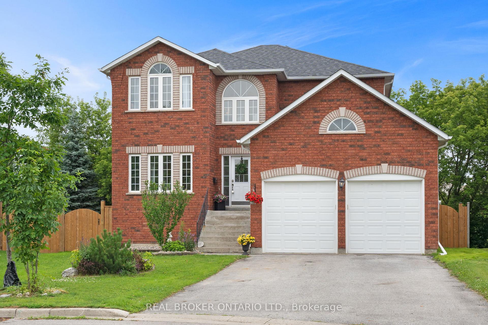 Front of 118 Bayview Avenue