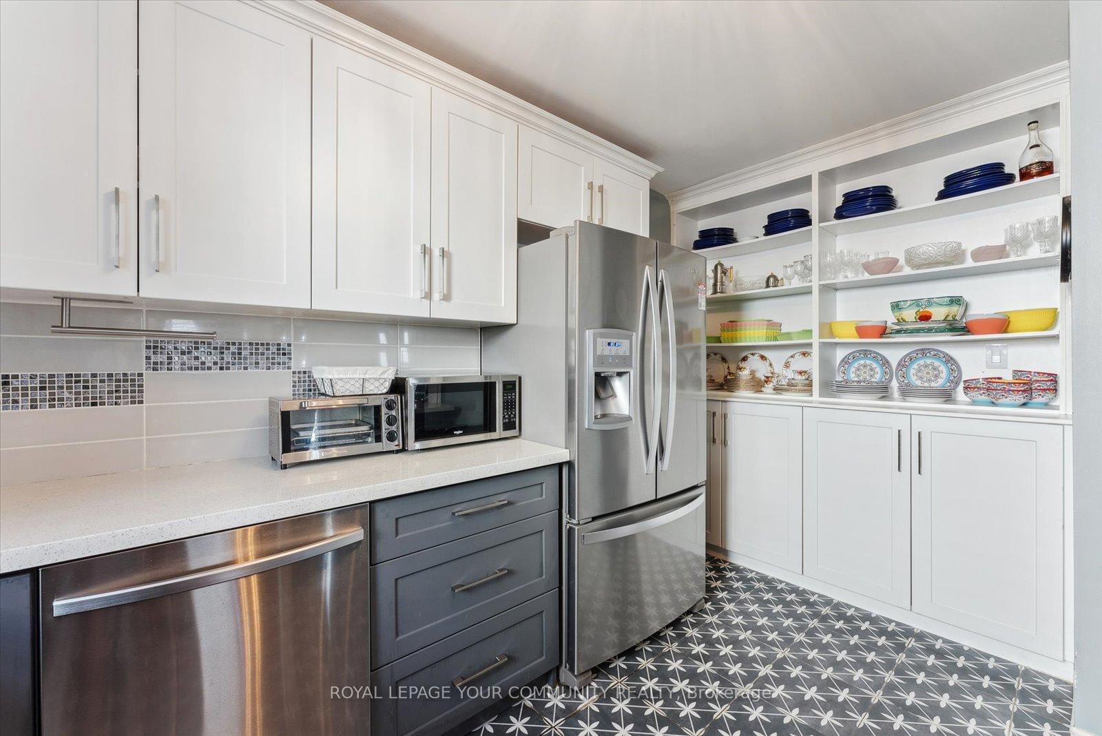 Photo 12 of 28 Richvale Drive S, Brampton, Heart Lake East — HOMEH