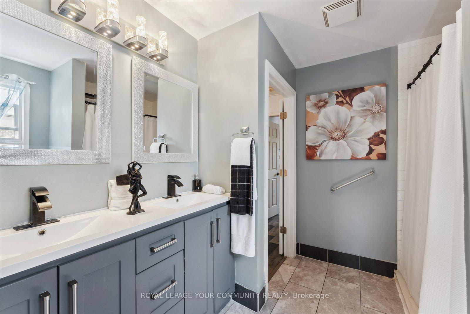 Photo 17 of 28 Richvale Drive S, Brampton, Heart Lake East — HOMEH
