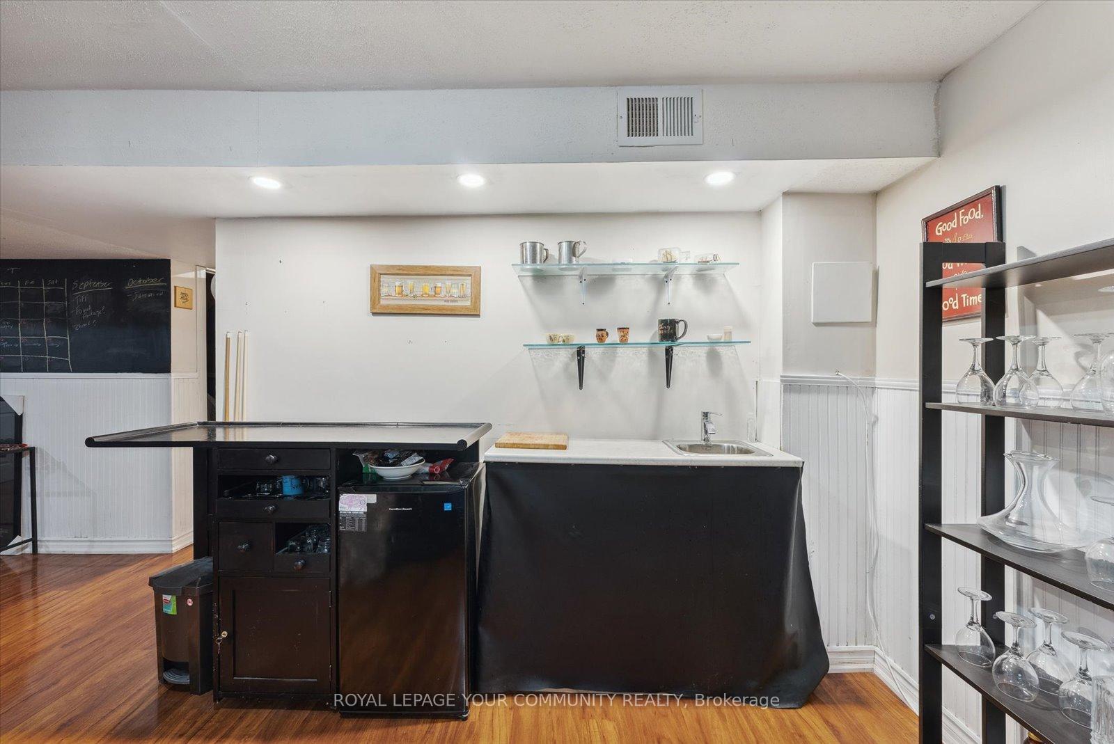Photo 23 of 28 Richvale Drive S, Brampton, Heart Lake East — HOMEH
