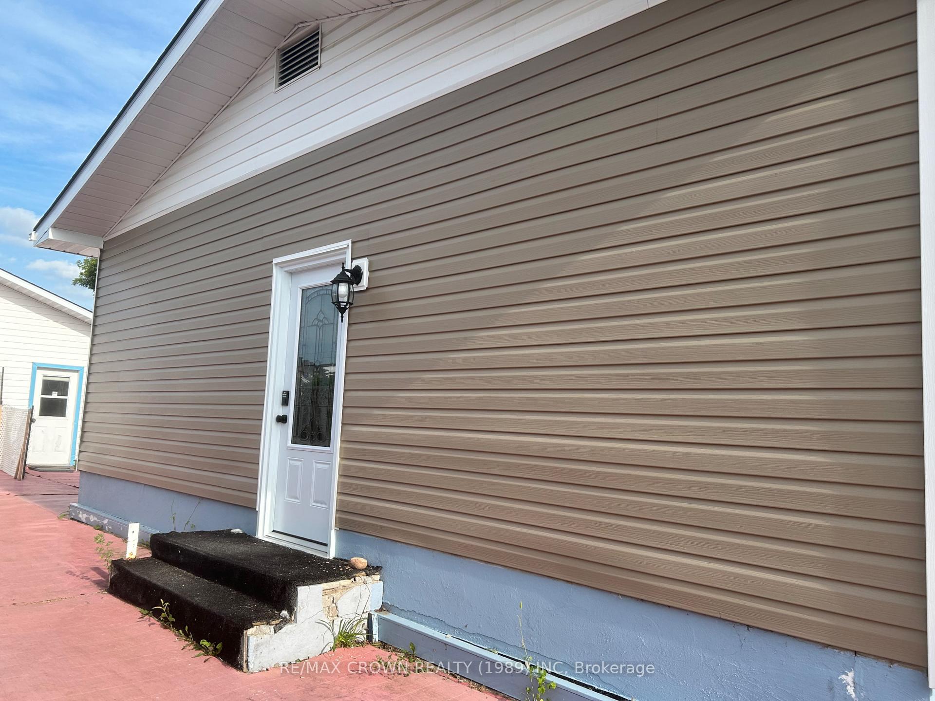 Photo 3 of 80 Brunelle Road S, Kapuskasing — HOMEH