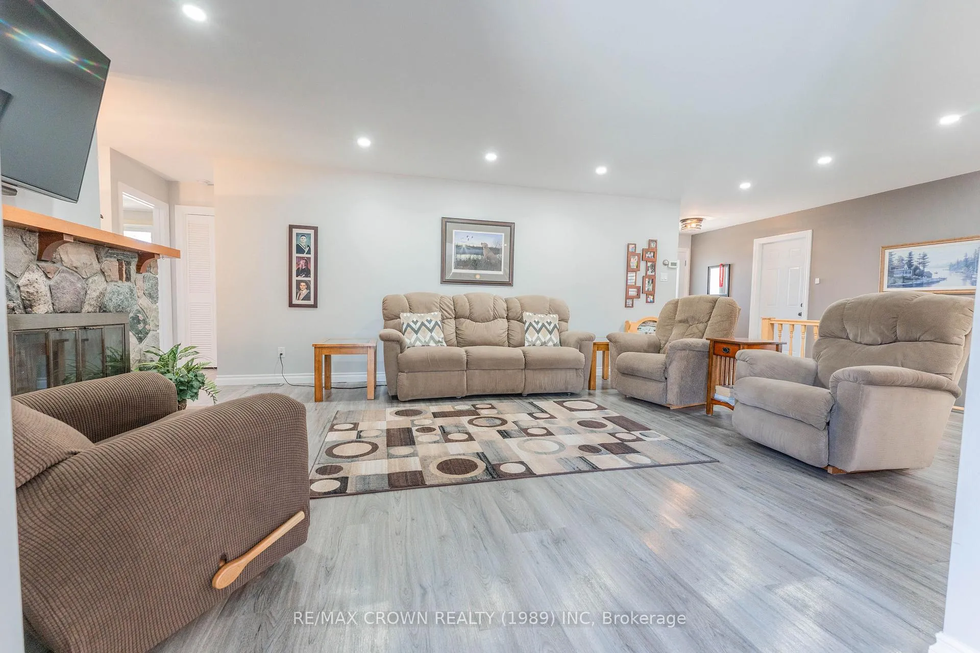 Photo 17 of 85 Avenue Road, Kapuskasing — HOMEH