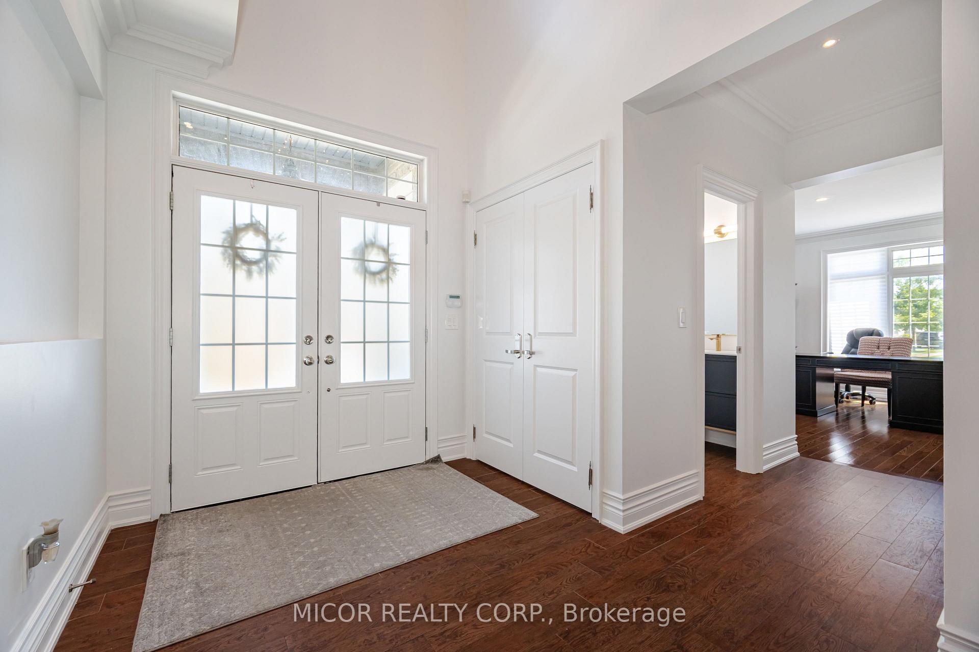 Photo 3 of 32 Summit Ridge Drive, King, Schomberg — HOMEH