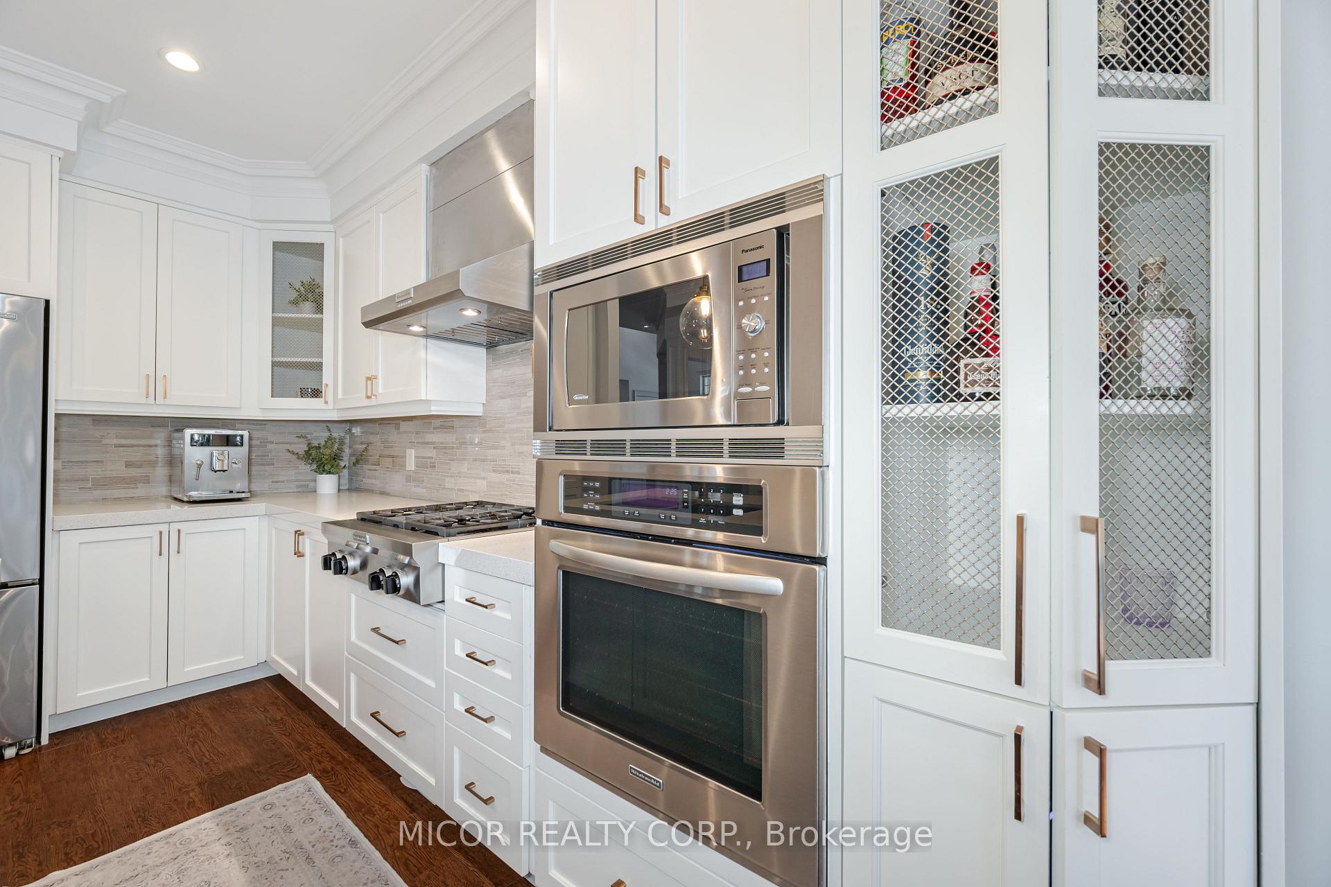 Photo 10 of 32 Summit Ridge Drive, King, Schomberg — HOMEH