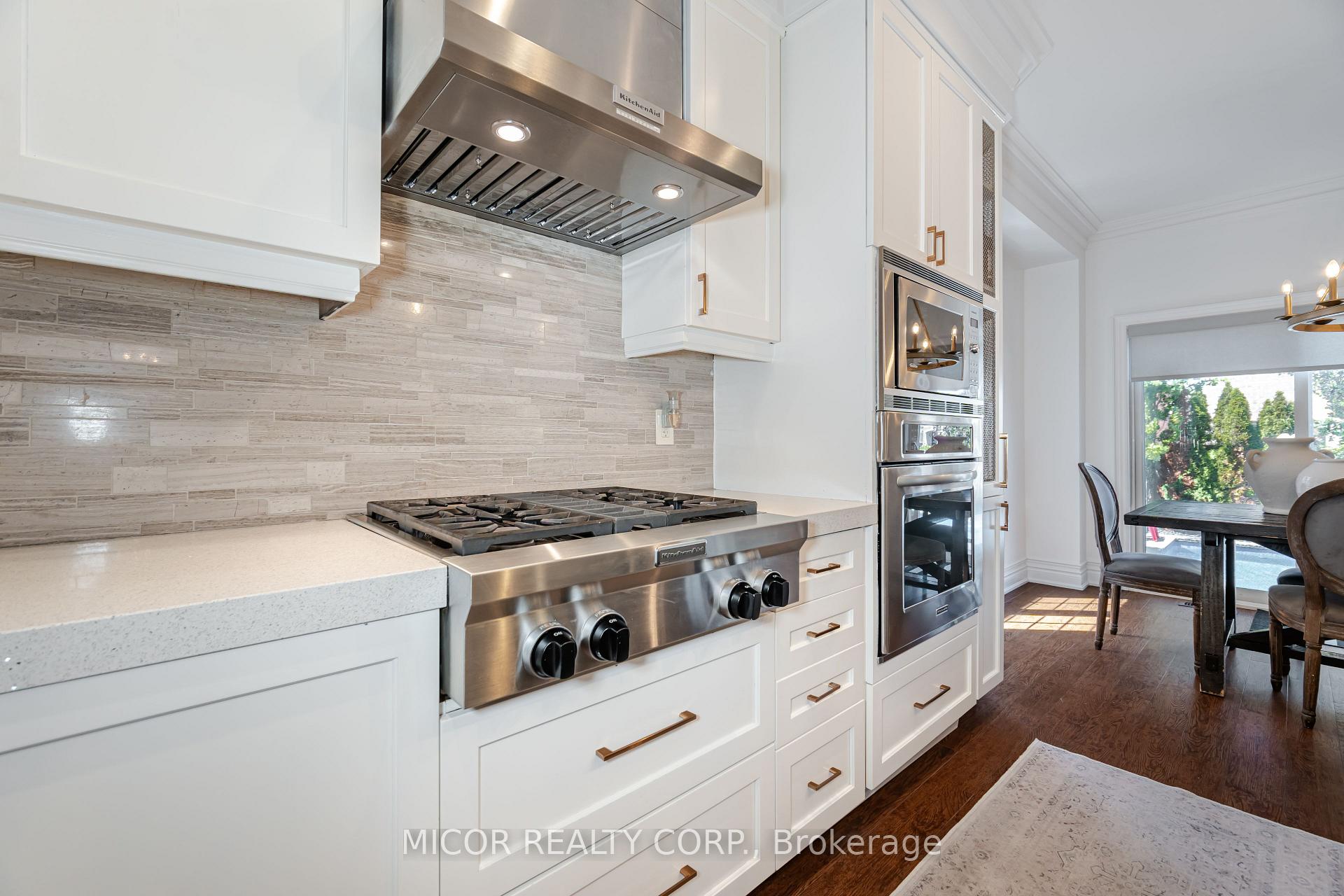 Photo 7 of 32 Summit Ridge Drive, King, Schomberg — HOMEH