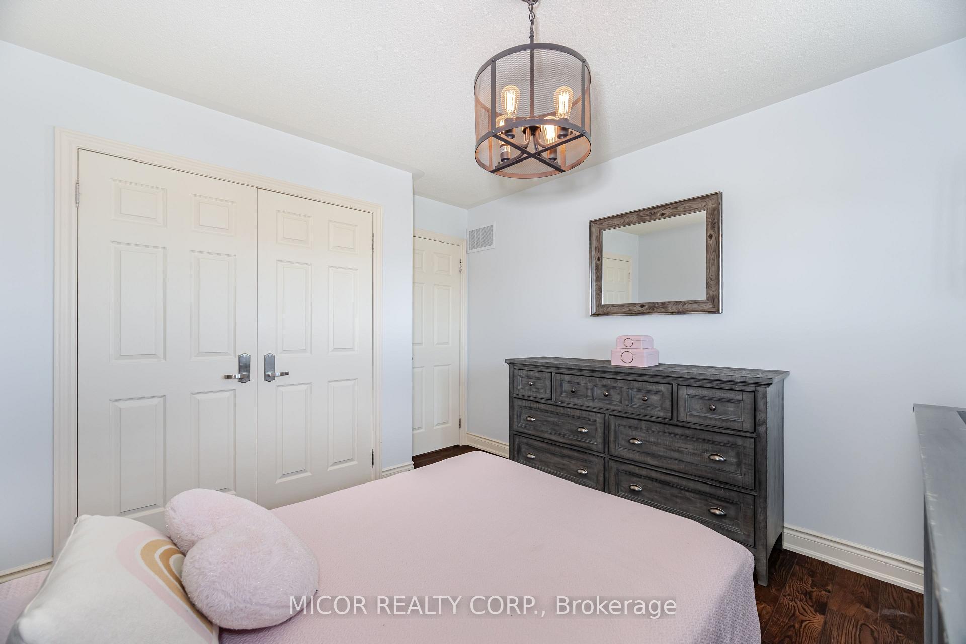 Photo 23 of 32 Summit Ridge Drive, King, Schomberg — HOMEH