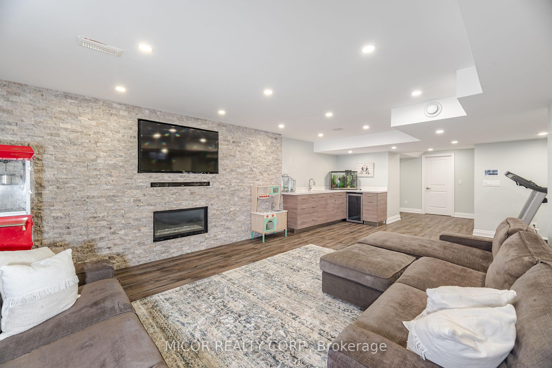 Photo 35 of 32 Summit Ridge Drive, King, Schomberg — HOMEH