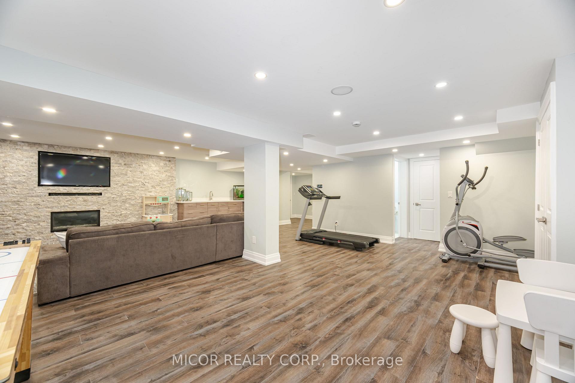 Photo 31 of 32 Summit Ridge Drive, King, Schomberg — HOMEH