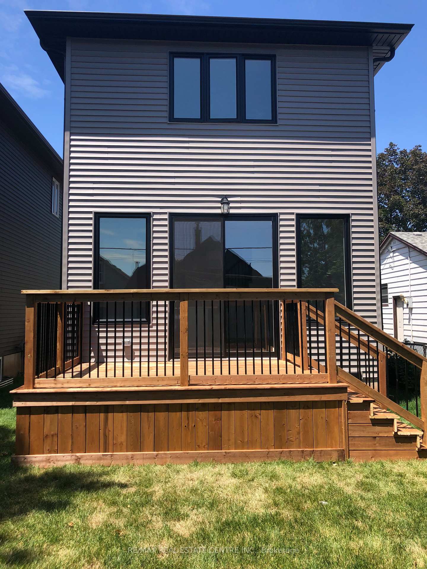 Photo 9 of 730 Knox Avenue, Hamilton, Parkview — HOMEH