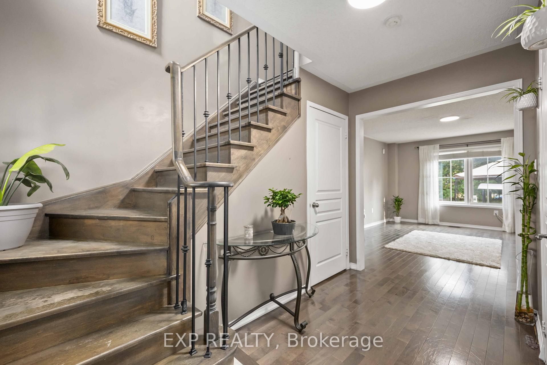 Photo 3 of 209 Norland Circle, Oshawa, Windfields — HOMEH
