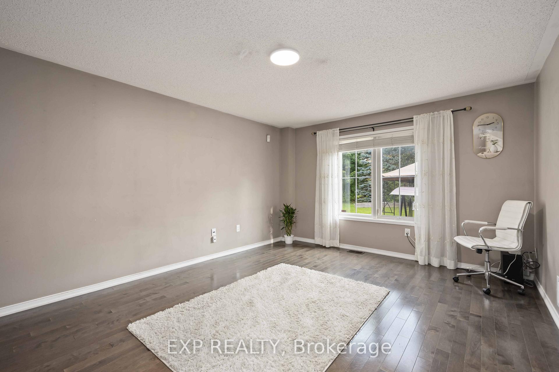 Photo 2 of 209 Norland Circle, Oshawa, Windfields — HOMEH