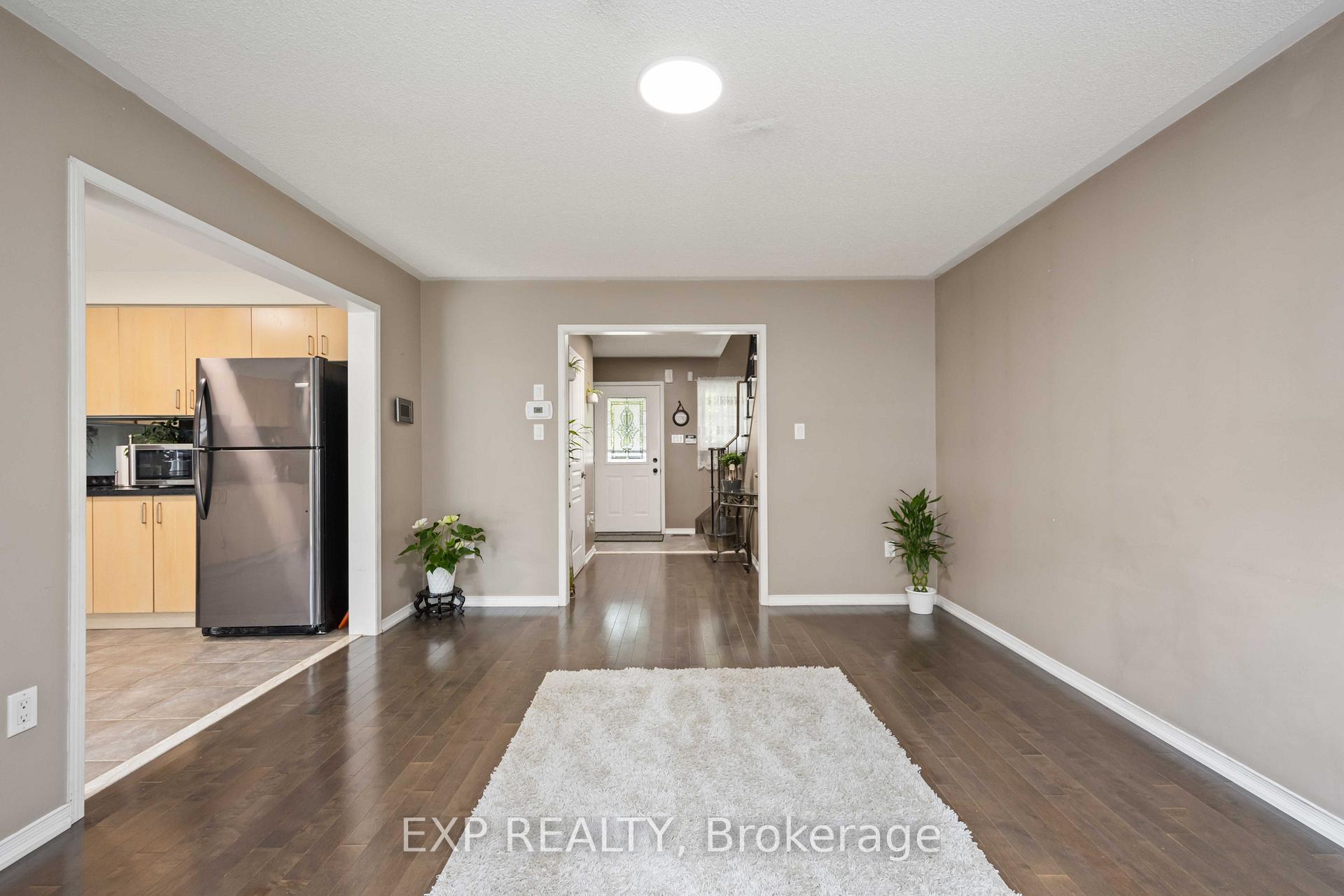 Photo 9 of 209 Norland Circle, Oshawa, Windfields — HOMEH