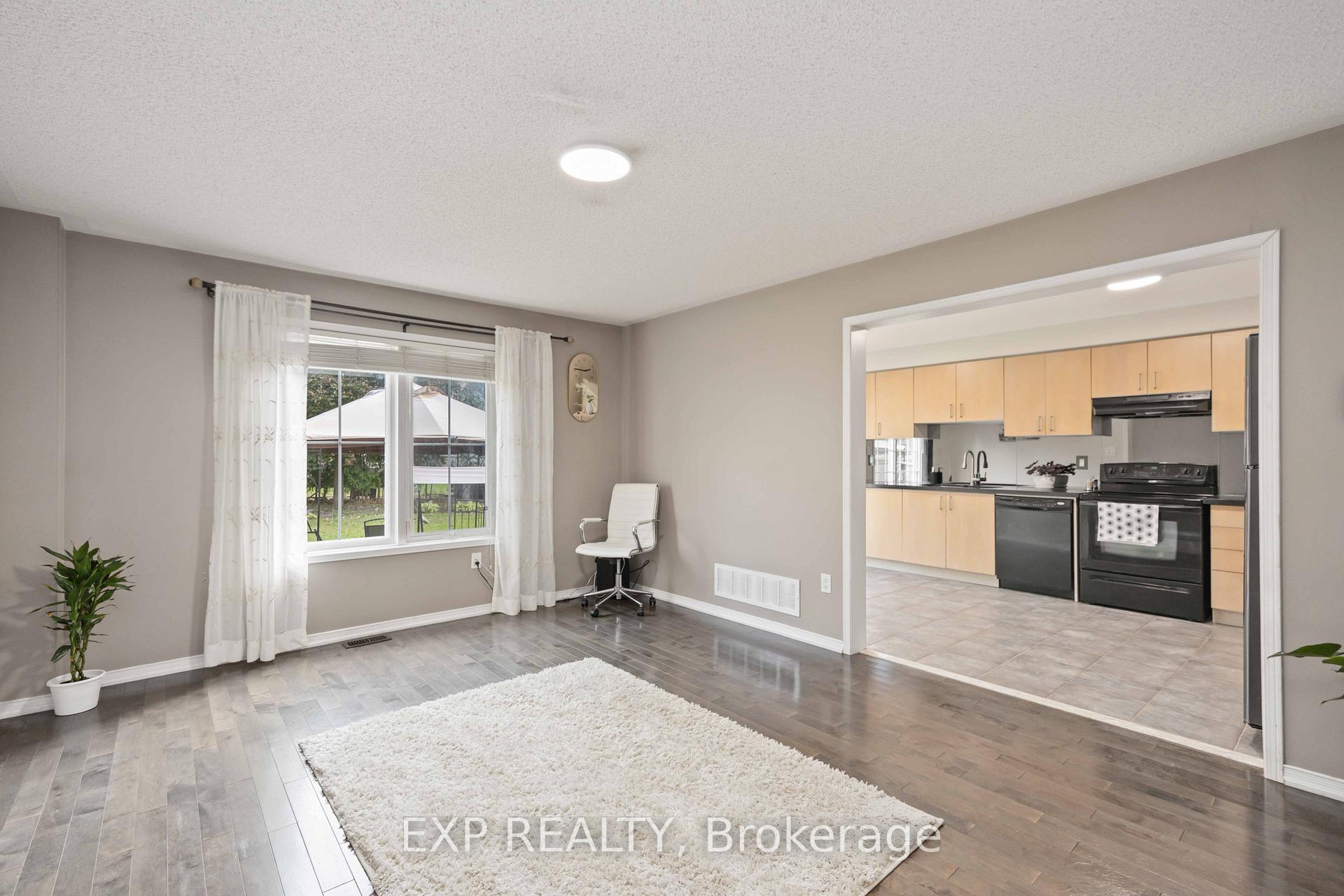 Photo 7 of 209 Norland Circle, Oshawa, Windfields — HOMEH