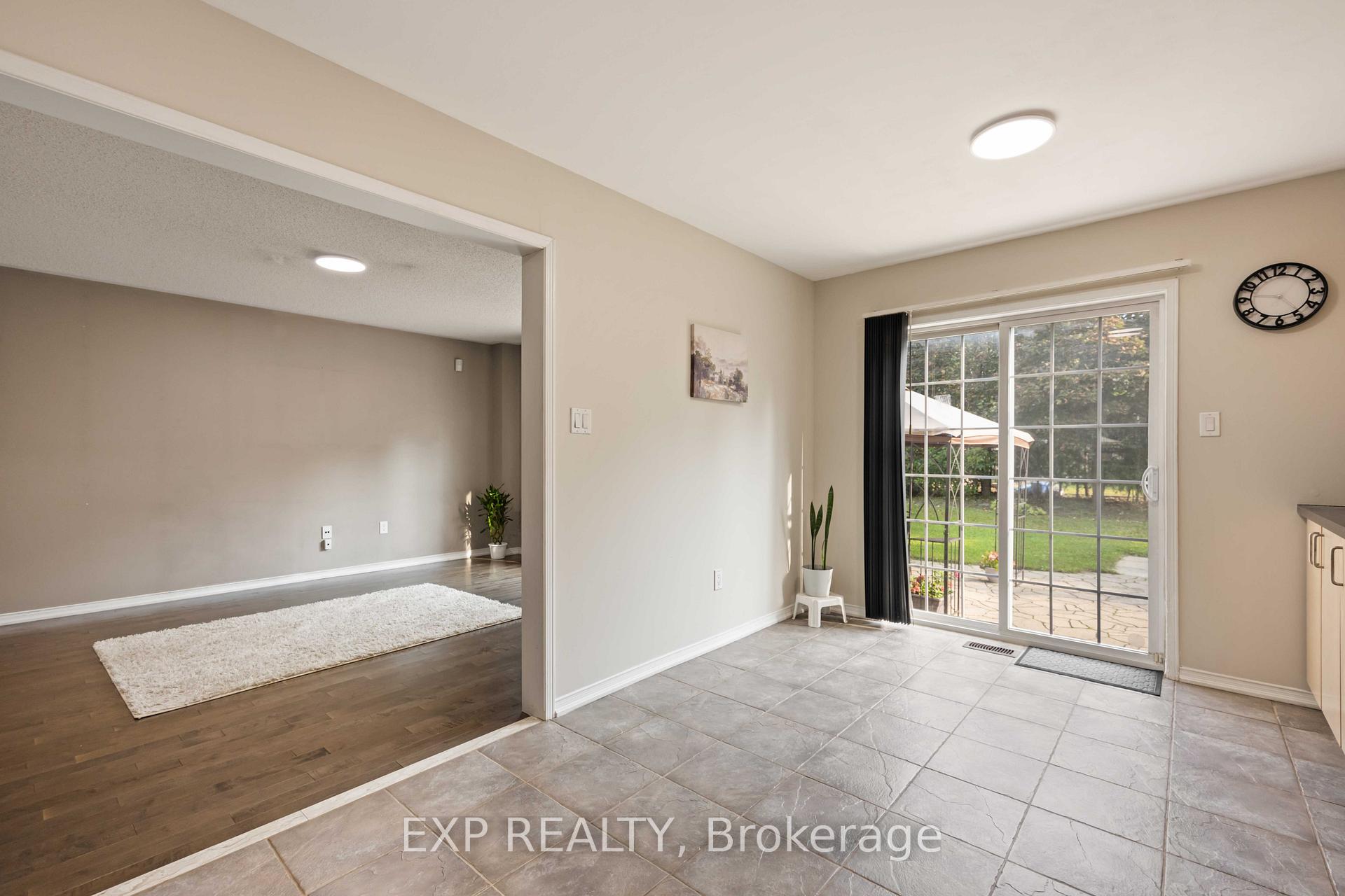 Photo 6 of 209 Norland Circle, Oshawa, Windfields — HOMEH