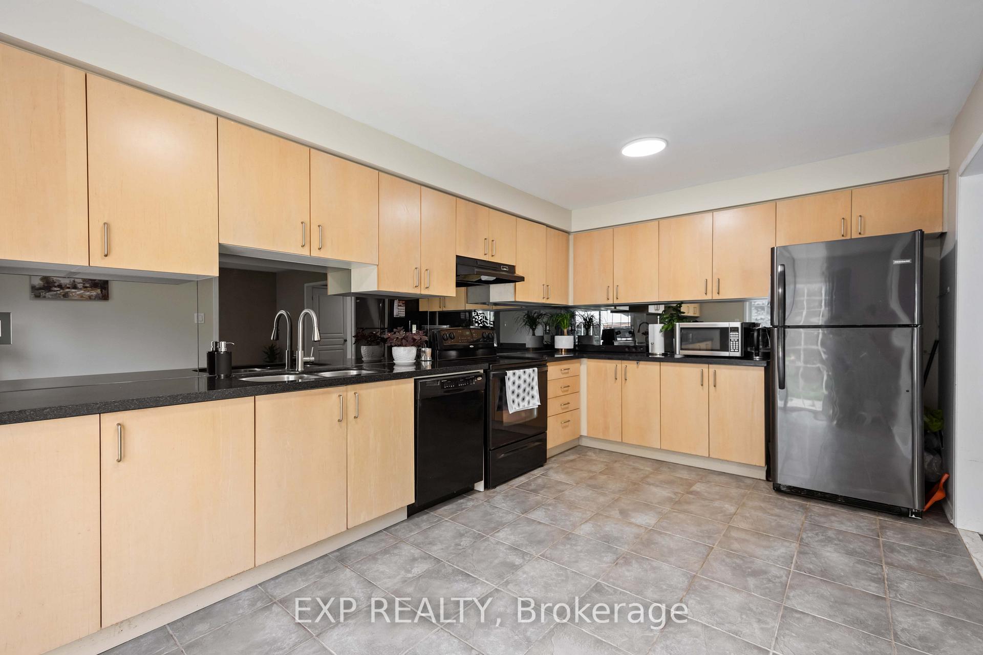 Photo 14 of 209 Norland Circle, Oshawa, Windfields — HOMEH