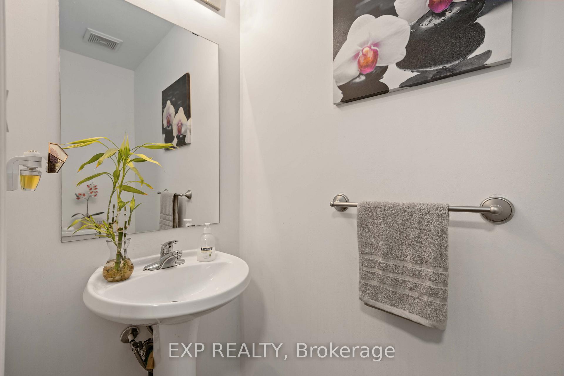 Photo 15 of 209 Norland Circle, Oshawa, Windfields — HOMEH