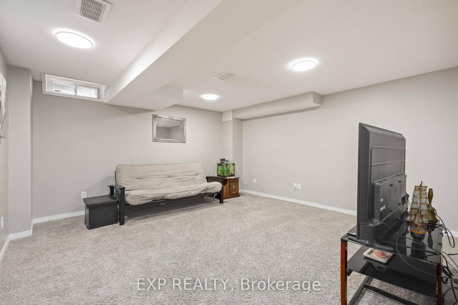 Photo 36 of 209 Norland Circle, Oshawa, Windfields — HOMEH