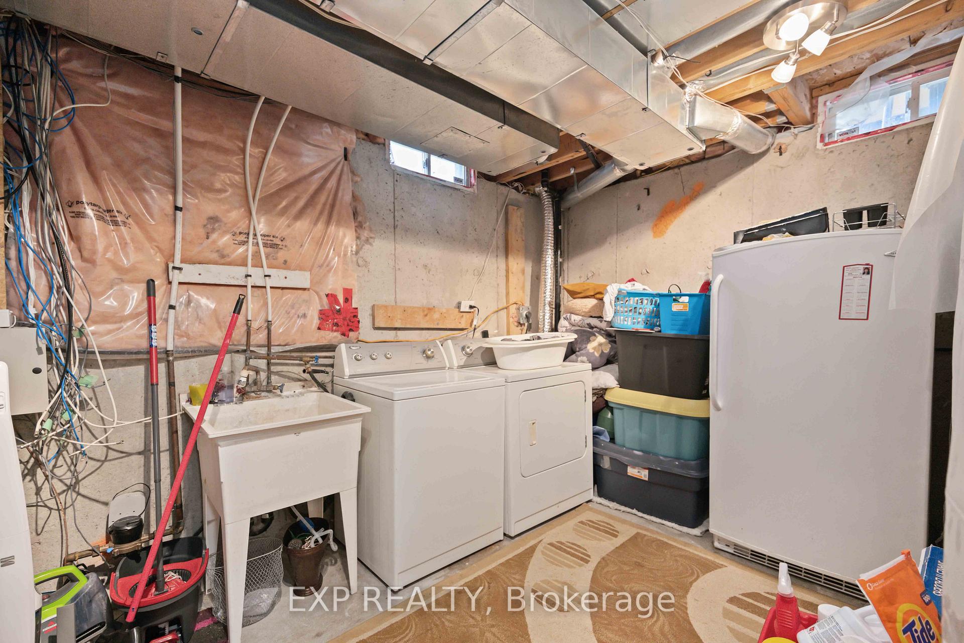 Photo 34 of 209 Norland Circle, Oshawa, Windfields — HOMEH