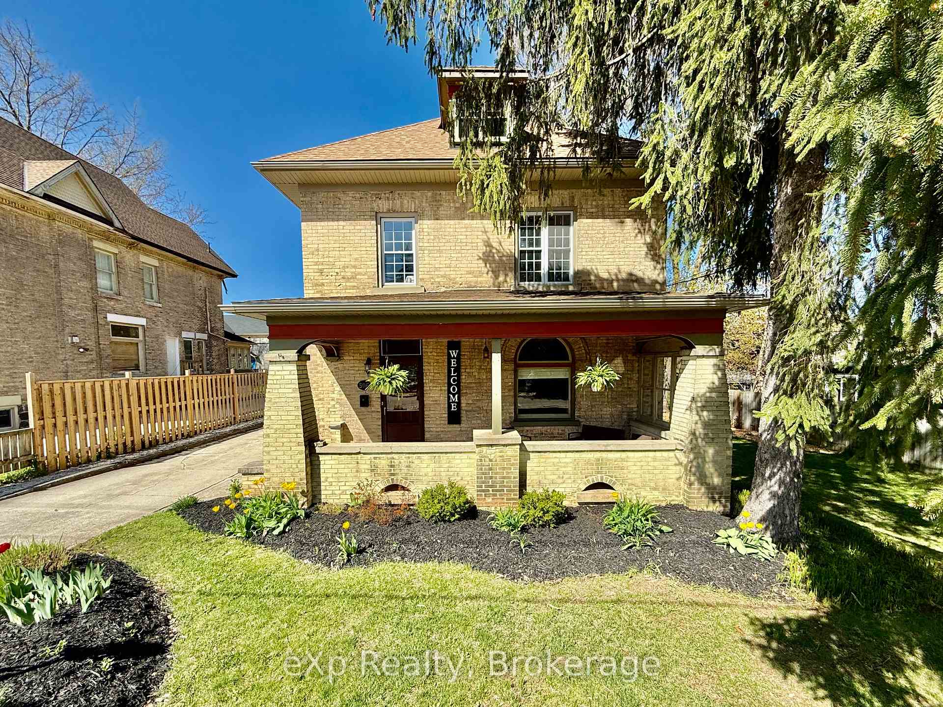 Front of 506 9TH Avenue