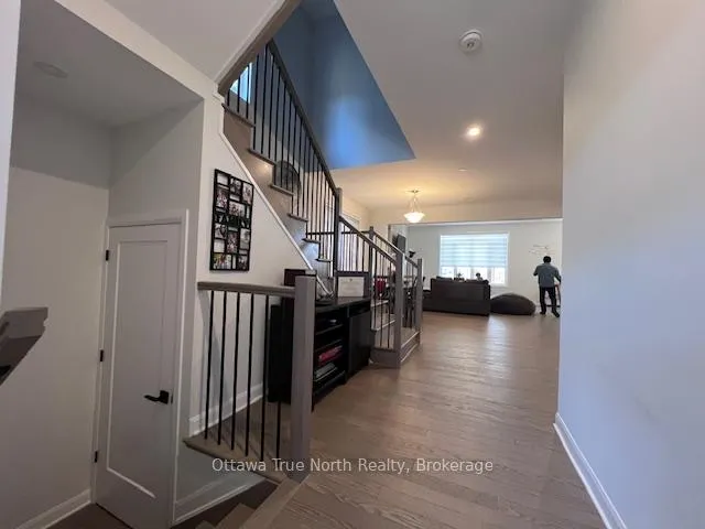 Photo 3 of 137 Invention Boulevard, Ottawa, Kanata - Morgan's Grant/South March — HOMEH