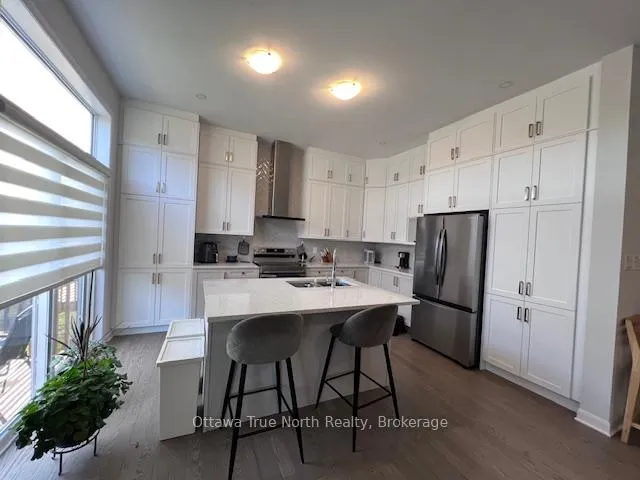 Photo 6 of 137 Invention Boulevard, Ottawa, Kanata - Morgan's Grant/South March — HOMEH