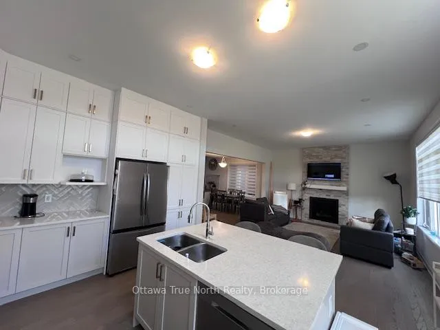 Photo 10 of 137 Invention Boulevard, Ottawa, Kanata - Morgan's Grant/South March — HOMEH