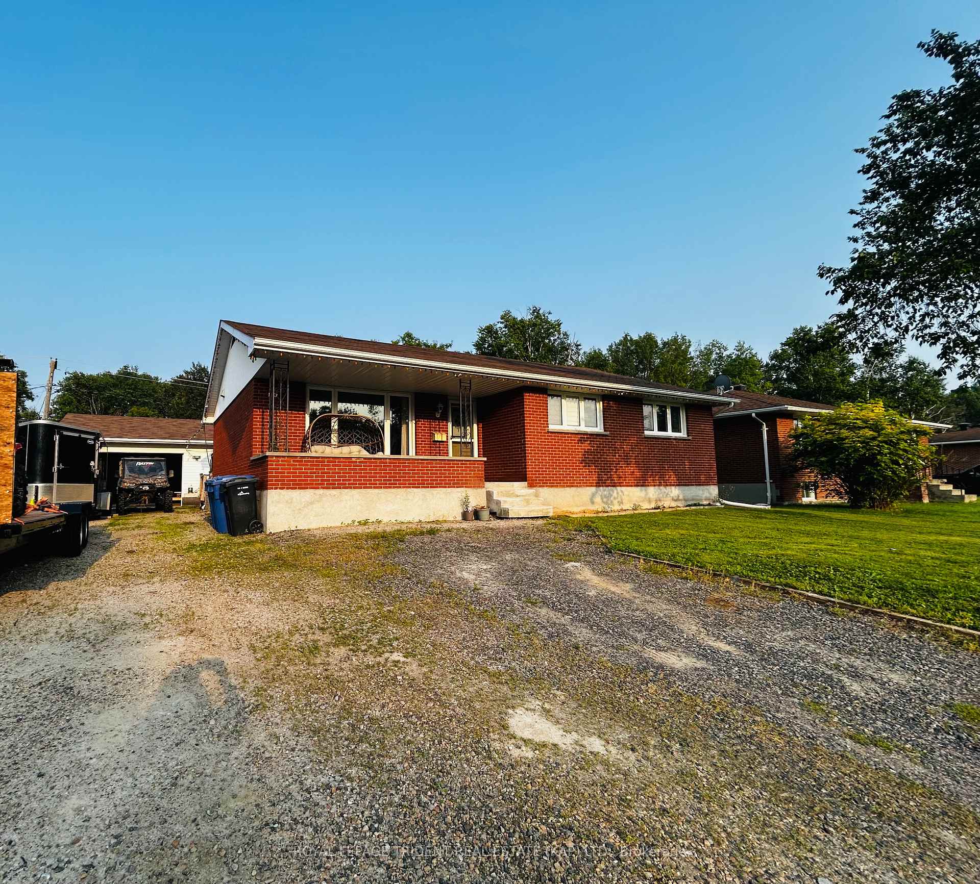 Photo 1 of 19 Ottawa Street E, Kapuskasing — HOMEH