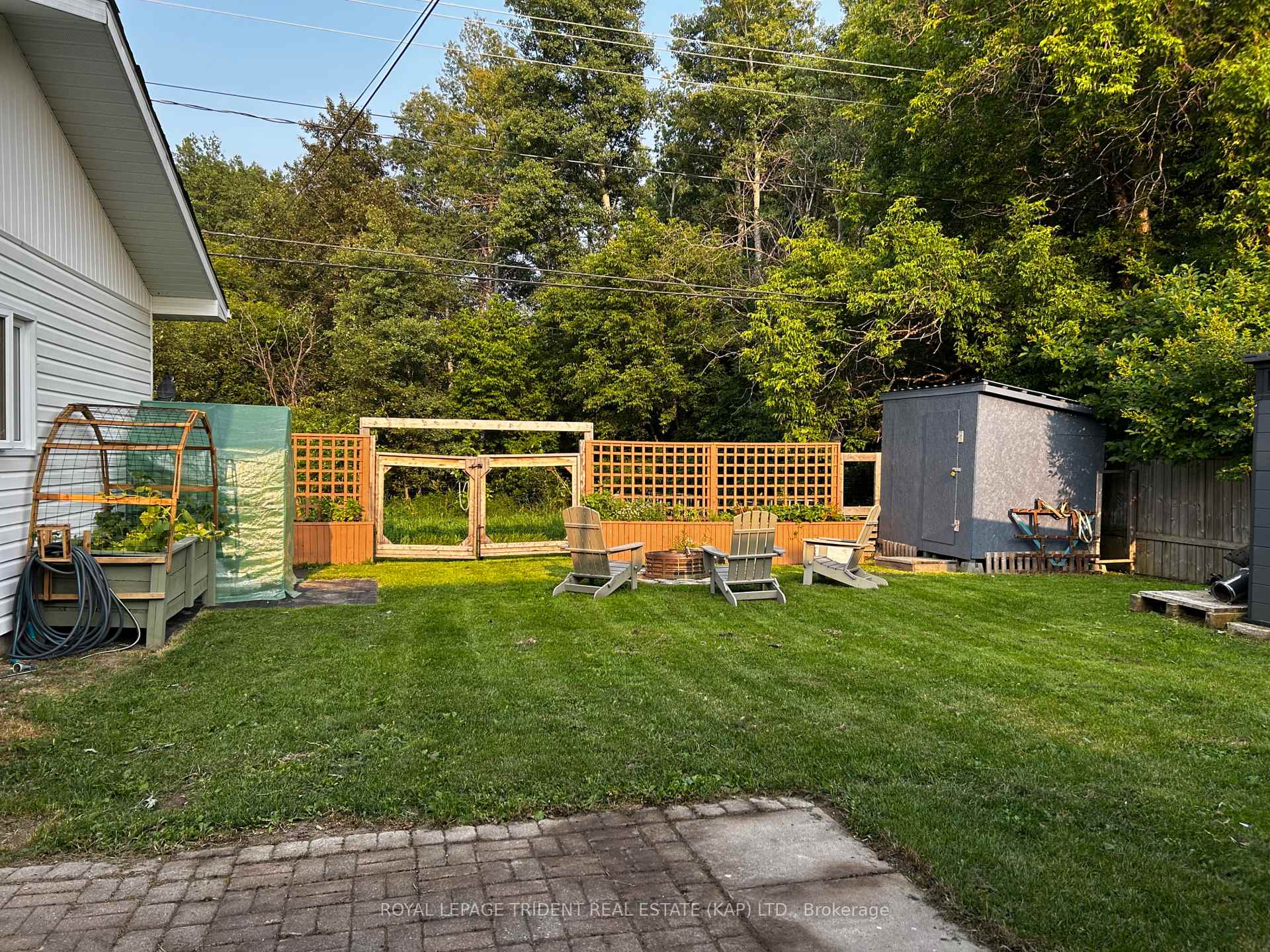 Photo 10 of 19 Ottawa Street E, Kapuskasing — HOMEH