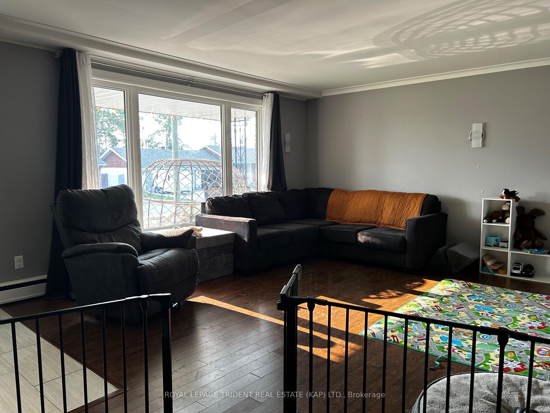 Photo 12 of 19 Ottawa Street E, Kapuskasing — HOMEH