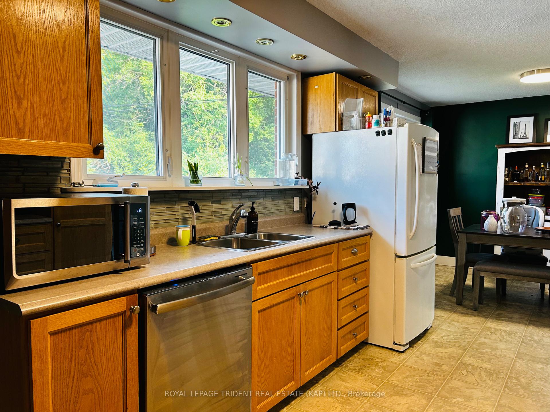 Photo 13 of 19 Ottawa Street E, Kapuskasing — HOMEH
