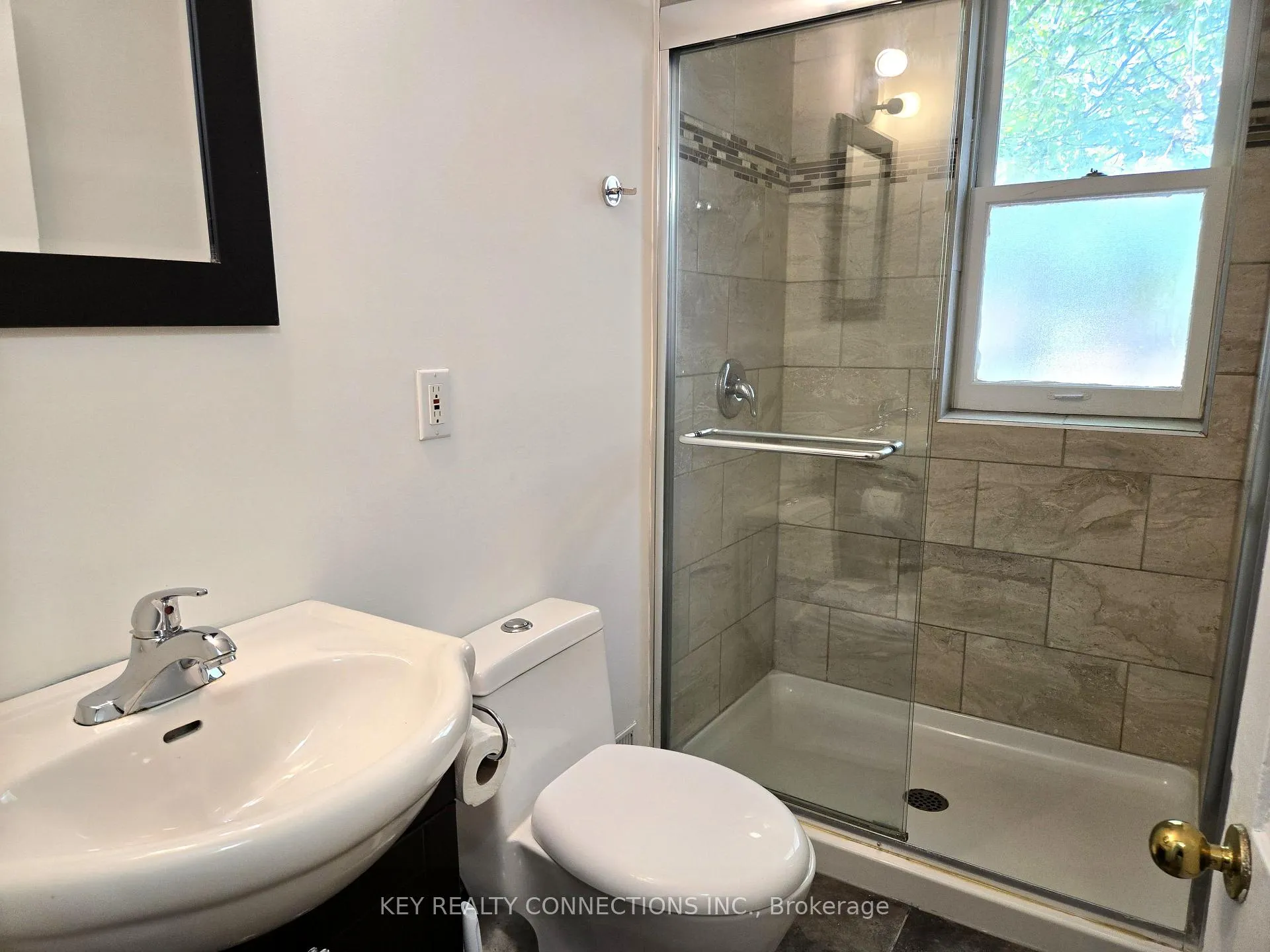 Photo 22 of 208 King Street E, Kingston, Central City East — HOMEH