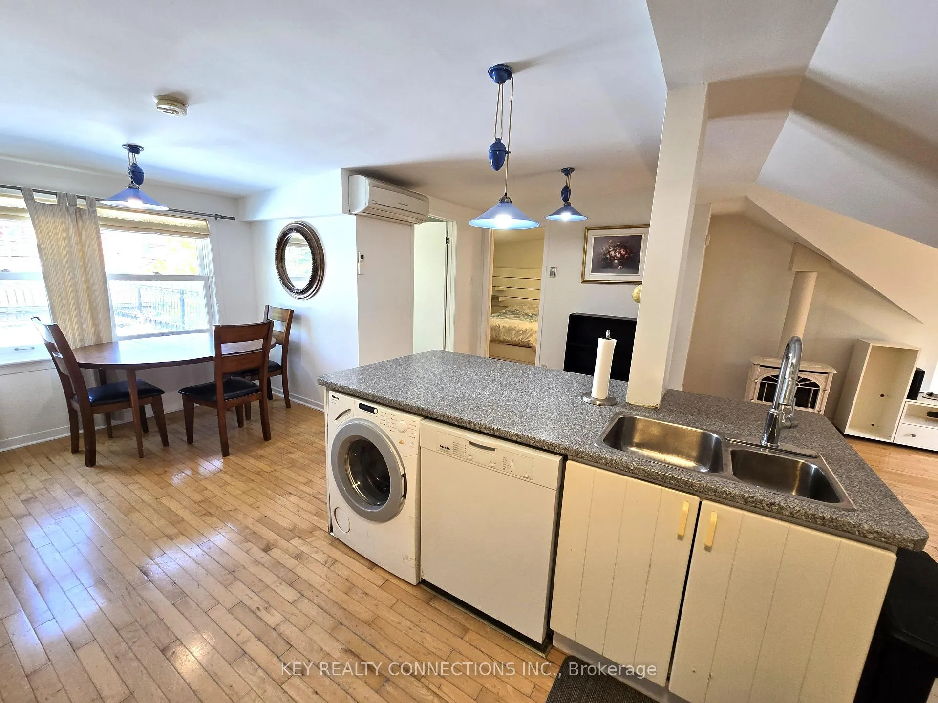 Photo 40 of 208 King Street E, Kingston, Central City East — HOMEH