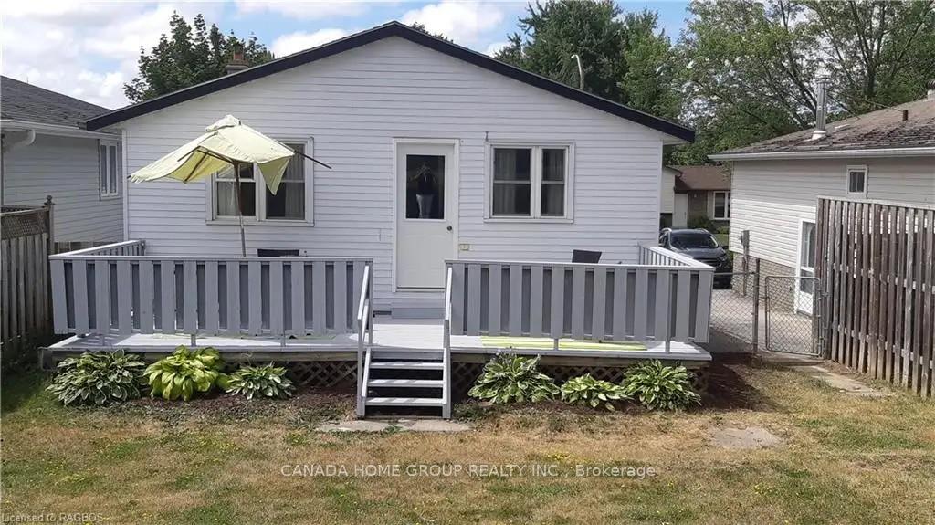 Photo 2 of 640 Johnston Crescent, Kincardine — HOMEH