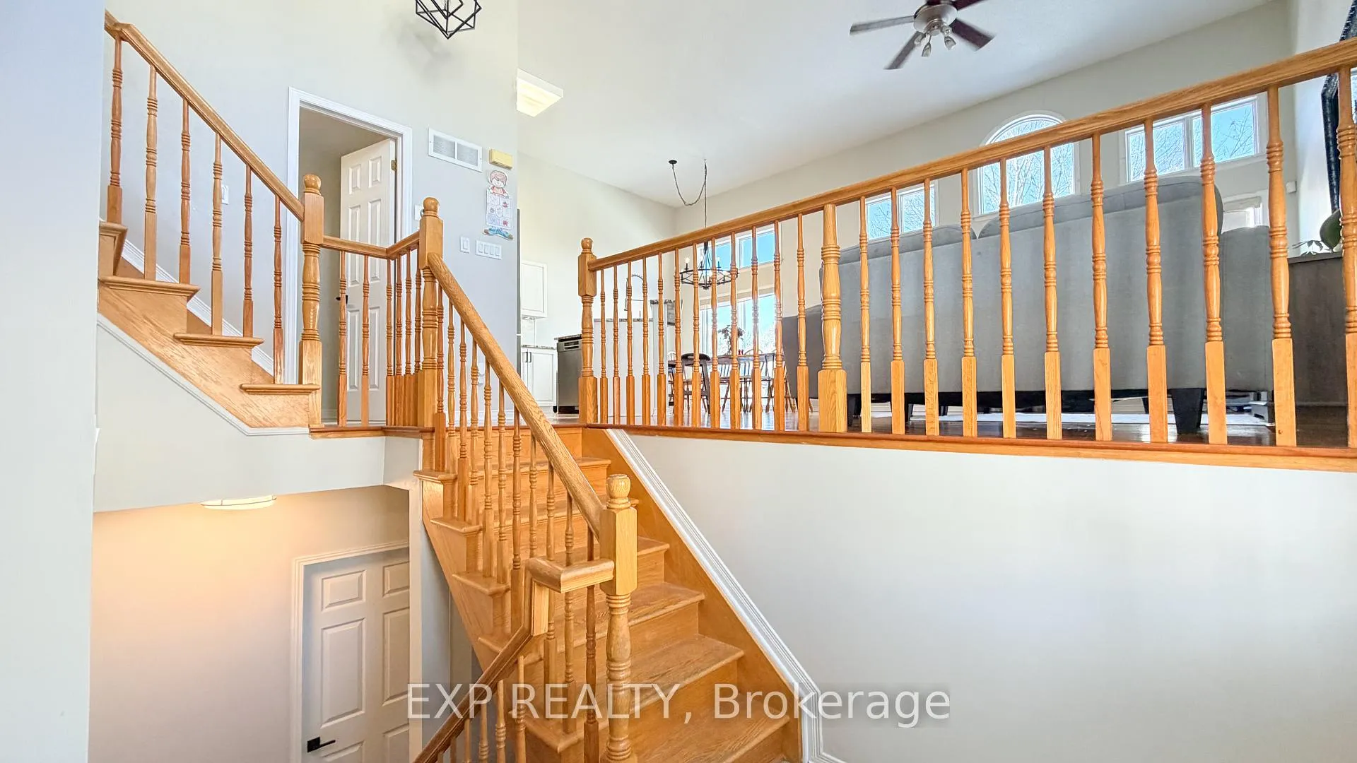 Photo 8 of 101 Macassa Circle, Ottawa, Kanata - Kanata Lakes/Heritage Hills — HOMEH