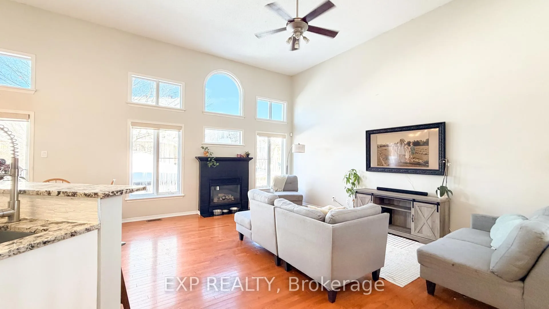 Photo 10 of 101 Macassa Circle, Ottawa, Kanata - Kanata Lakes/Heritage Hills — HOMEH