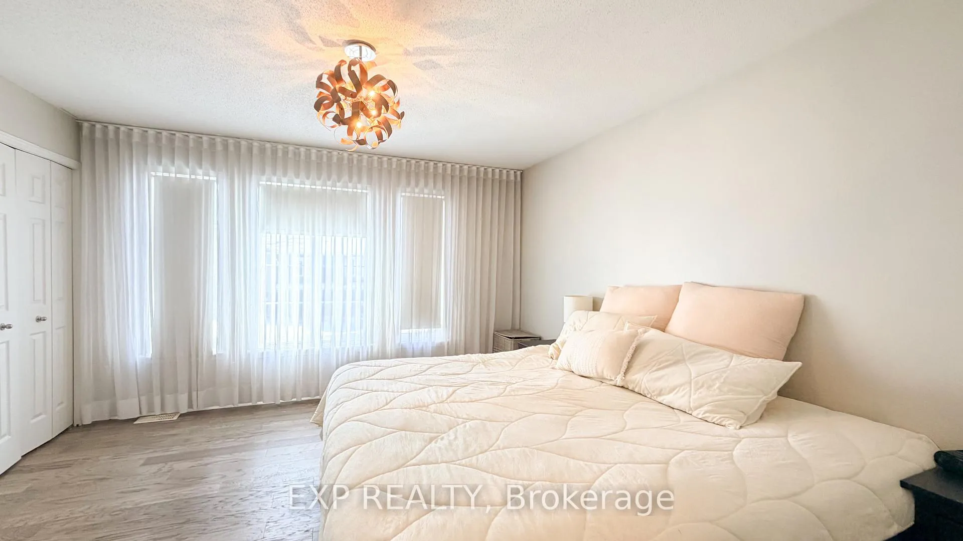 Photo 24 of 101 Macassa Circle, Ottawa, Kanata - Kanata Lakes/Heritage Hills — HOMEH