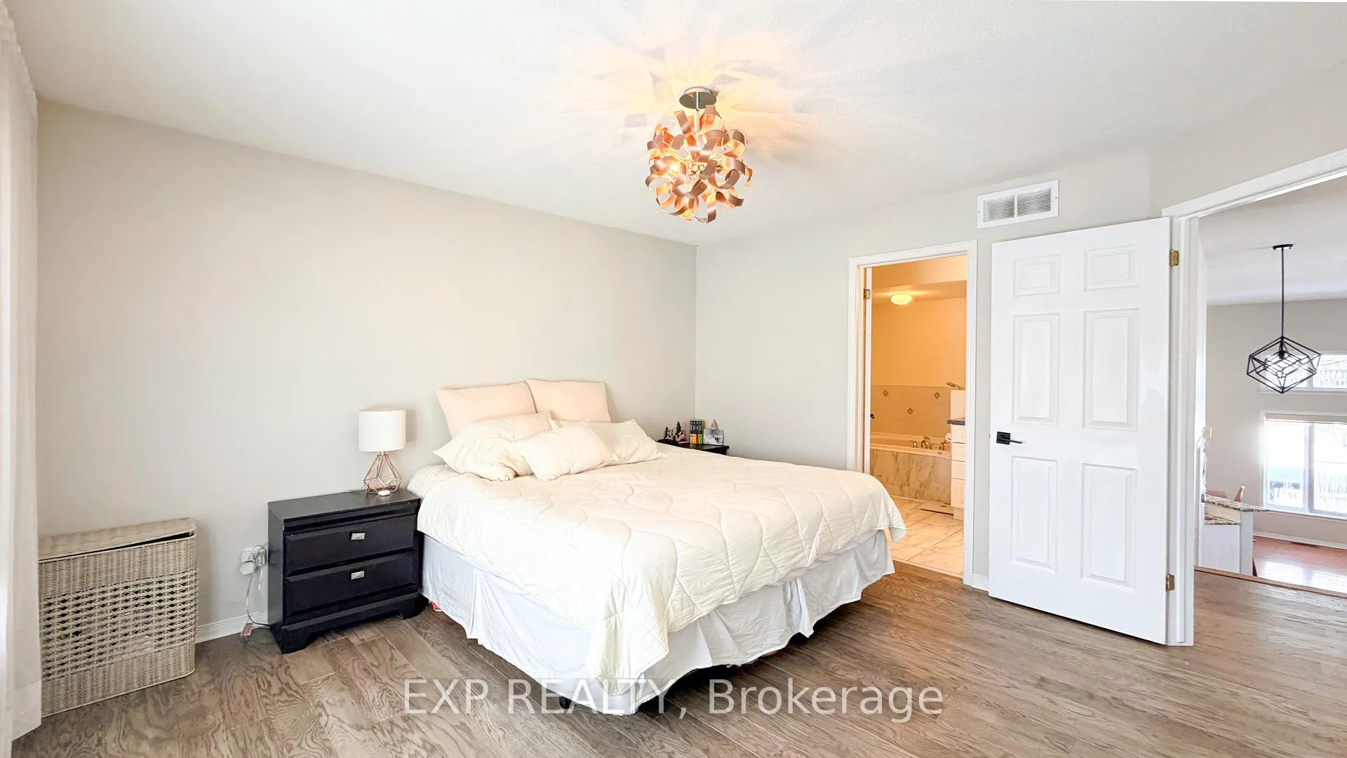 Photo 26 of 101 Macassa Circle, Ottawa, Kanata - Kanata Lakes/Heritage Hills — HOMEH