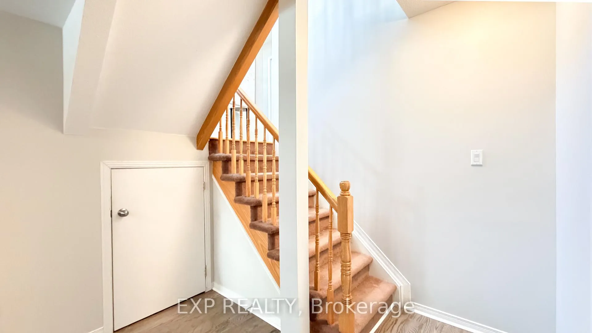 Photo 35 of 101 Macassa Circle, Ottawa, Kanata - Kanata Lakes/Heritage Hills — HOMEH